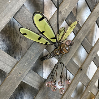 Pretty Dragonfly Hanging Garden Ornament | Suncatcher Garden Wall Art Outdoor Decorations | Garden Decor Fence Decorations