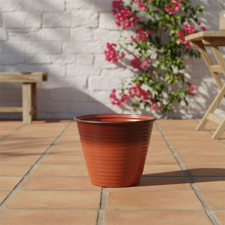 Ombre Ribbed Metal Plant Pot, 26cm Round Outdoor Flower Pot, Planter for Garden