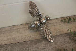 Open Wings Silver Effect Bee Garden Ornament | Indoor Outdoor Antique Style Bumble Bee Statue | Bee Sculpture Garden Wall Hanging Decorations