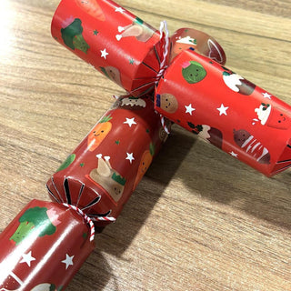 Festive Feast Frenzy Game | 6 Family Christmas Crackers Christmas Dinner Game