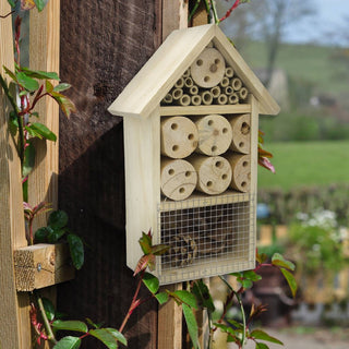 Wooden Insect Hotel - 25cm Wooden Insect House - Garden Bug Hotel Nesting Habitat for Bees, Butterflies, Ladybirds