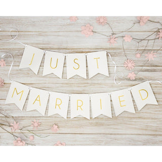 Just Married Wedding Bunting Banner Hanging Sign | Bride And Groom Wedding Party Decor | Decorative Gold And White Garland